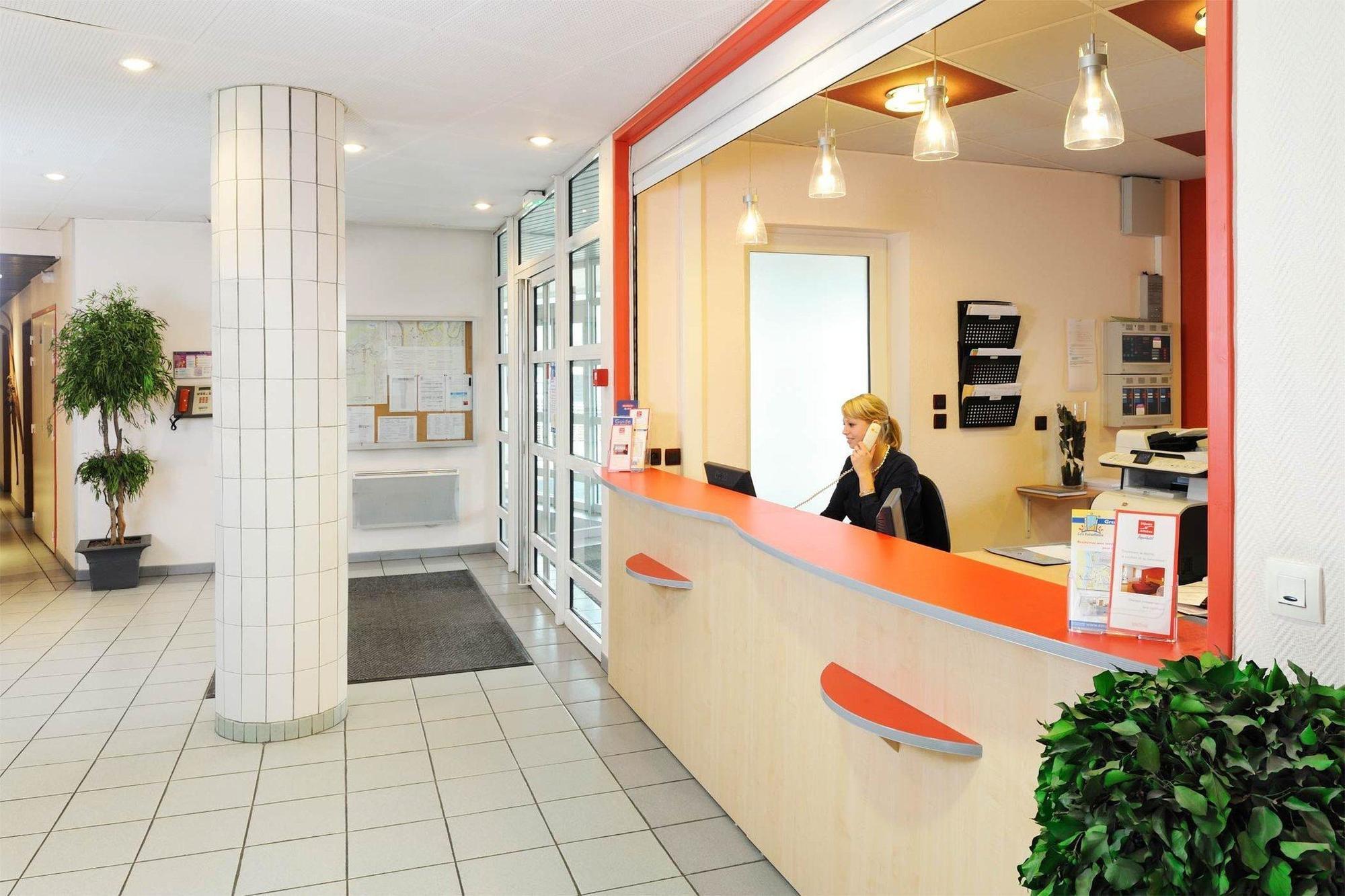 Sejours & Affaires Grenoble Marie Curie Aparthotel Exterior photo